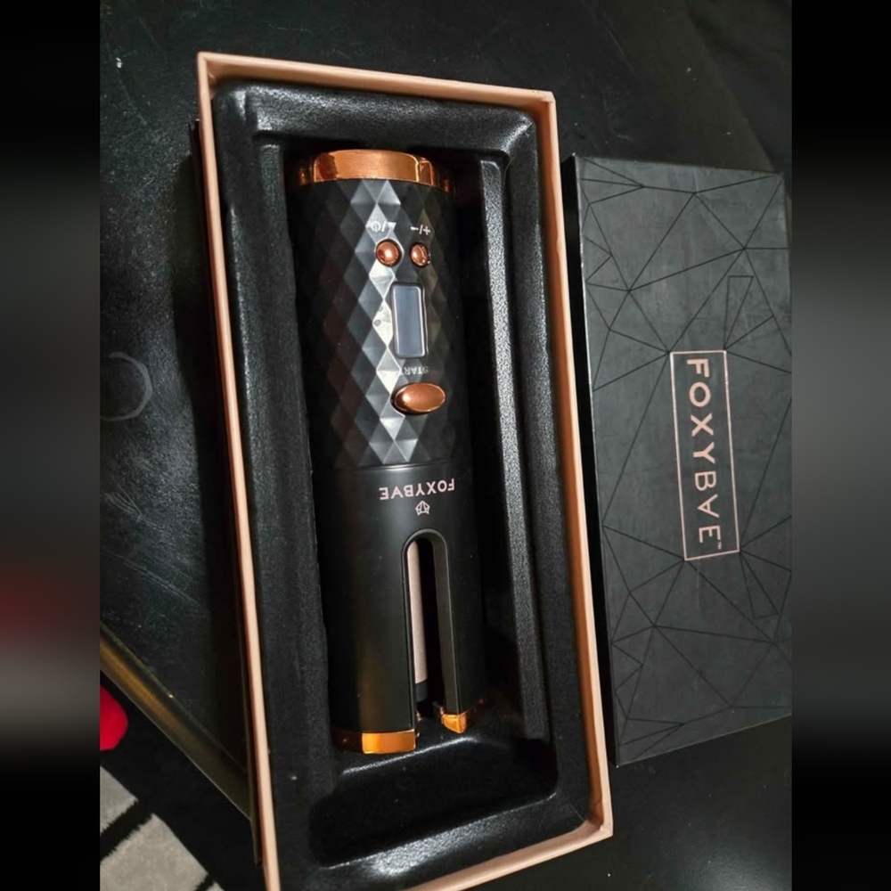 FoxyBae Black and Gold Hair Curler